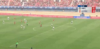 1730021571786065229.gif 阿奇越位.gif