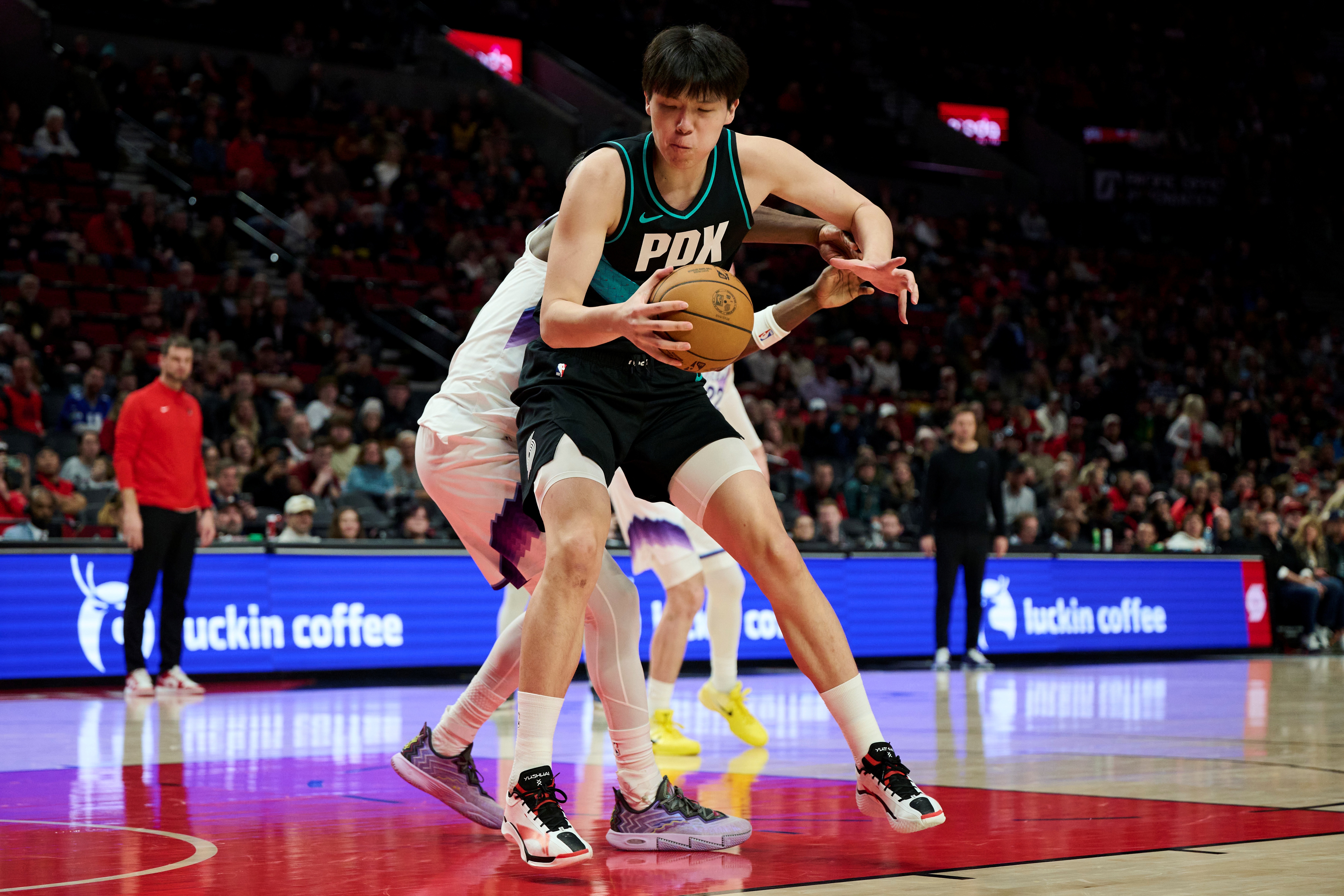 球天下官网-赵继伟拼凑CBA完美球员：运球郭艾伦 球商杨瀚森 弹跳&amp;颜值张镇麟